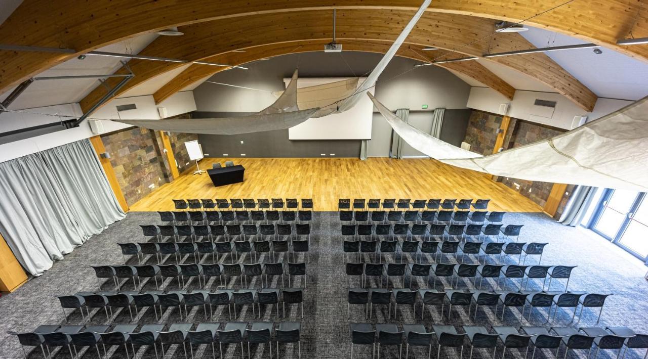 Hotel Marina Club Ольштын Экстерьер фото The auditorium