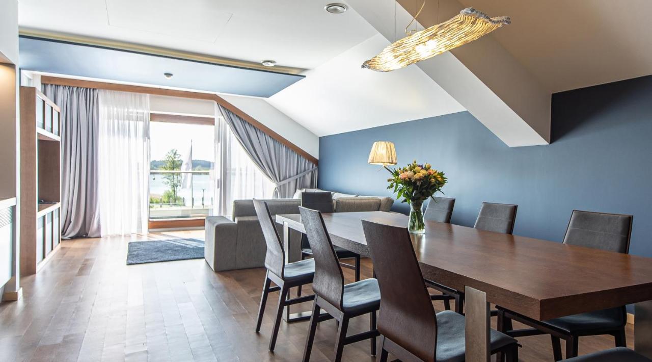 Hotel Marina Club Ольштын Экстерьер фото A typical apartment