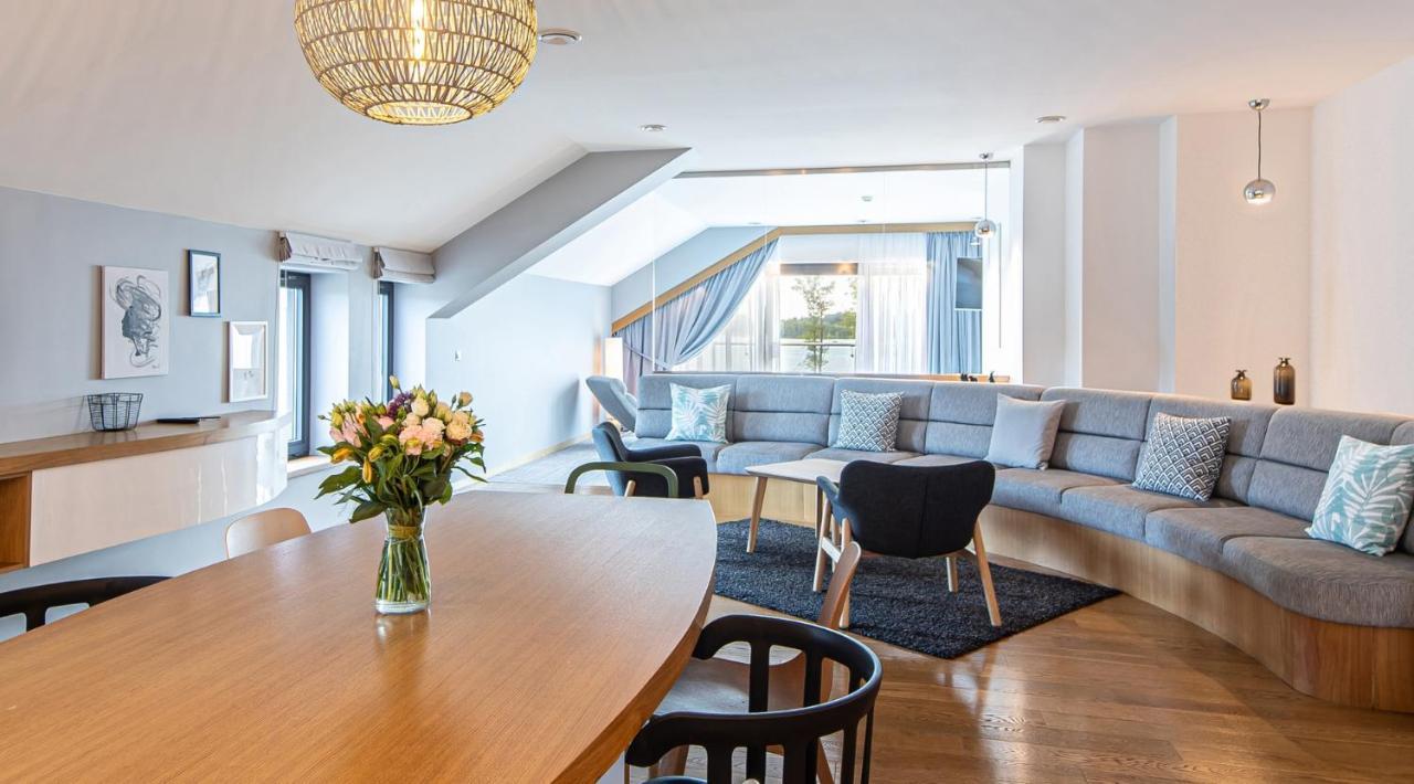 Hotel Marina Club Ольштын Экстерьер фото A modern apartment in Berlin, Germany