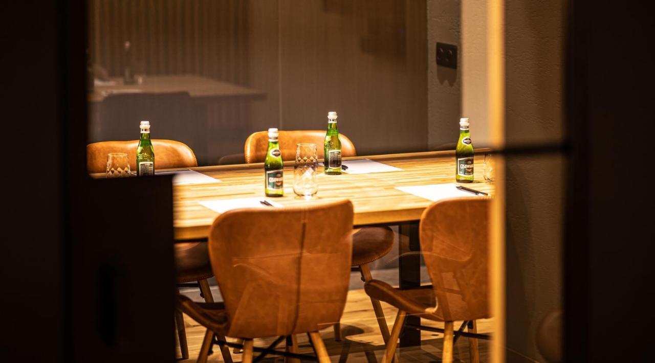 Hotel Marina Club Ольштын Экстерьер фото Meeting room at the hotel